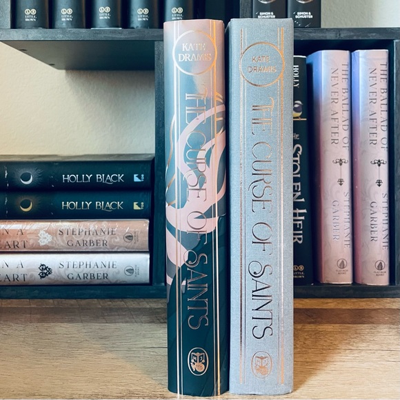 Fairyloot Exclusive Signed Edition The Curse of Saints by Kate Dramis - Picture 5 of 13